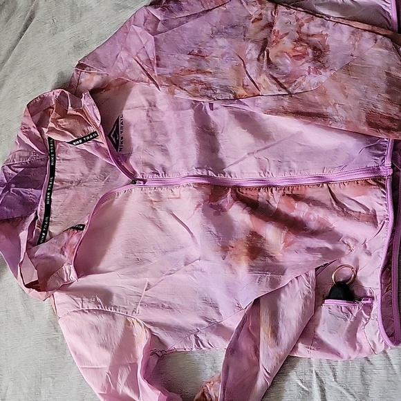 NWOT Nike Trail Outdoor Jacket - Picture 3 of 7